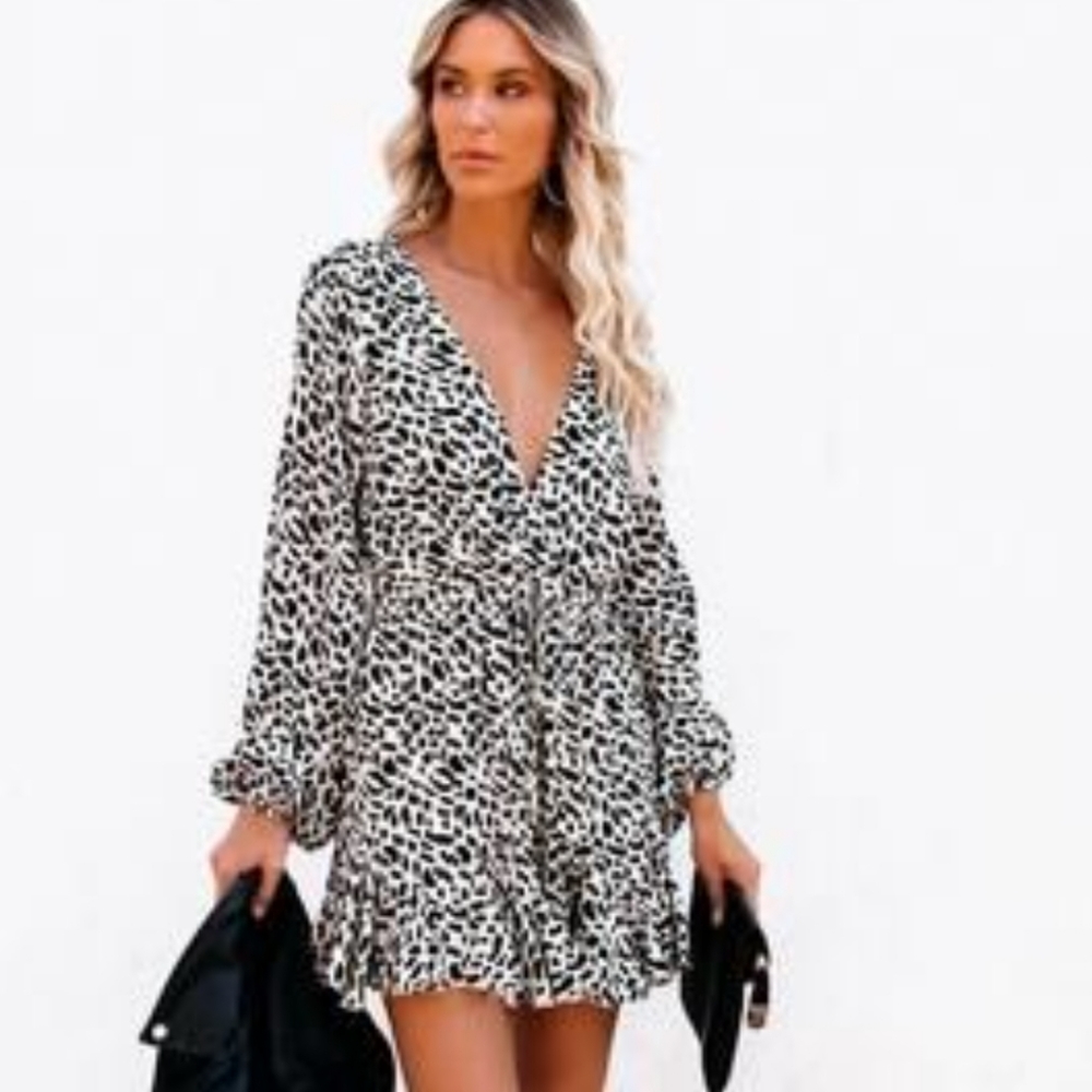 NWT Vici Leopard Adjustable Baloon Sleeve Dress